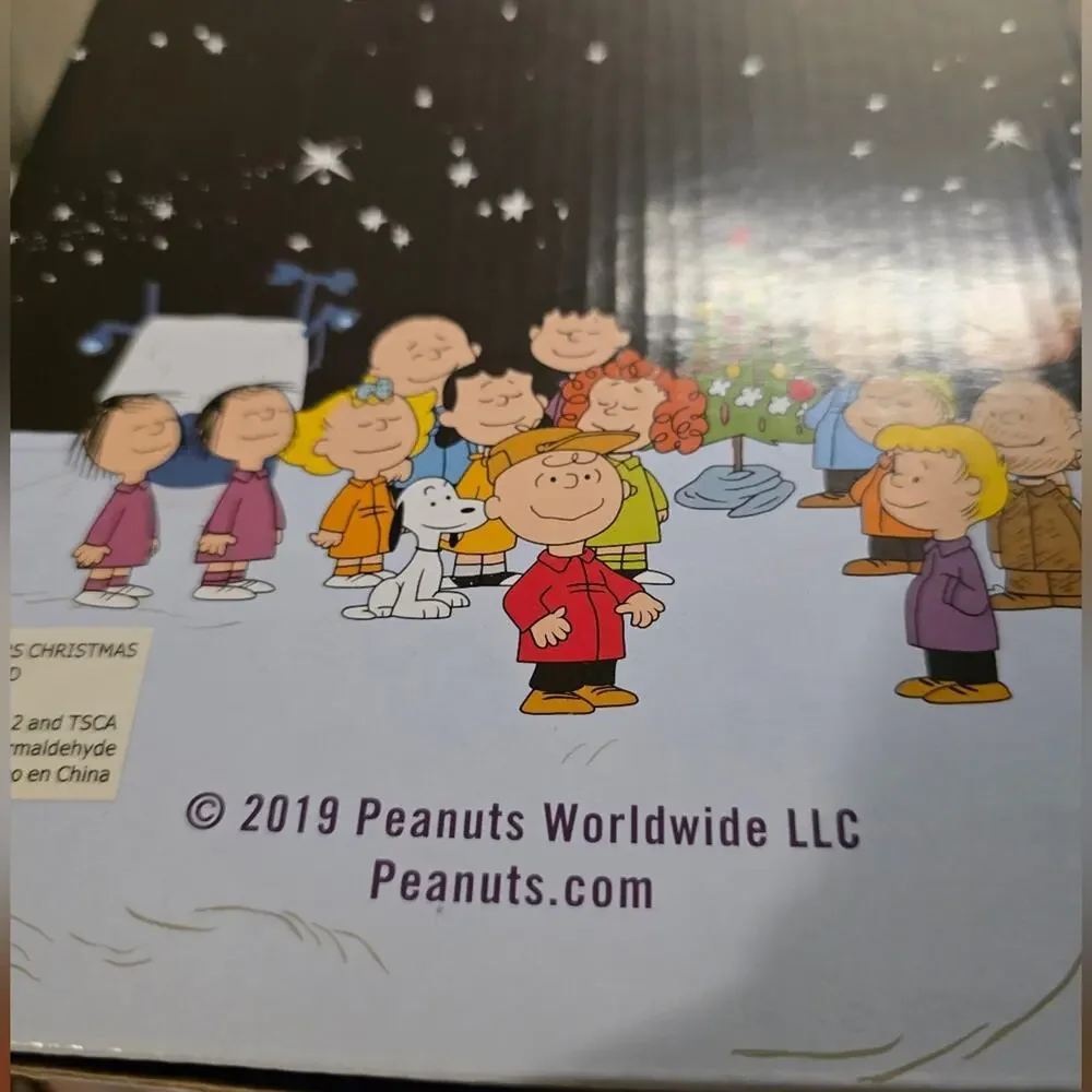 Peanuts Charlie Brown Musical Christmas Tree Holiday Tradition Cartoon Family
